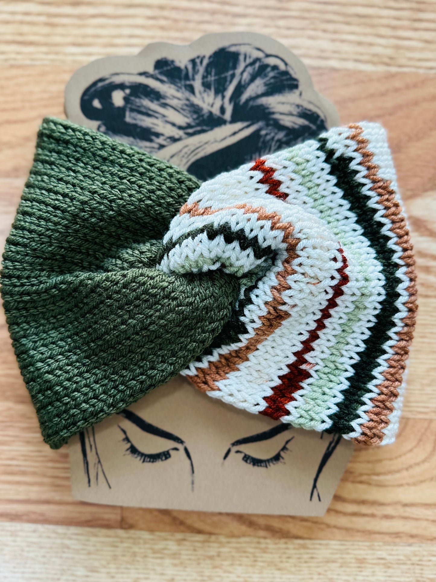 Head Warmer Olive / Cream With Stripes